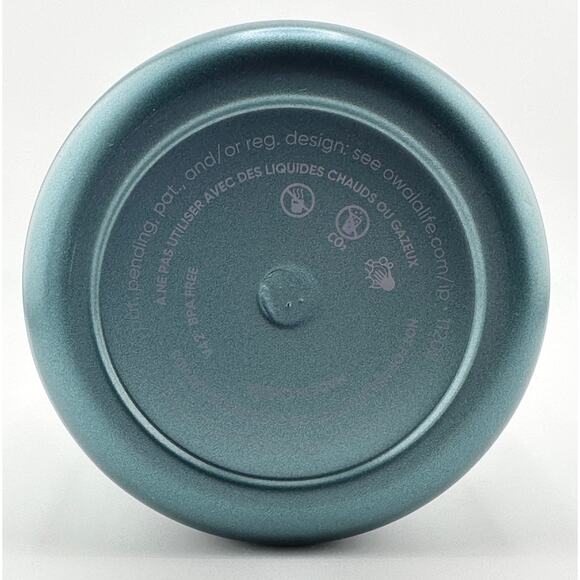 Owala HOLIDAY SPECIAL EDITION 32 oz FreeSip Water Bottle, METALLIC GREEN - Picture 7 of 7